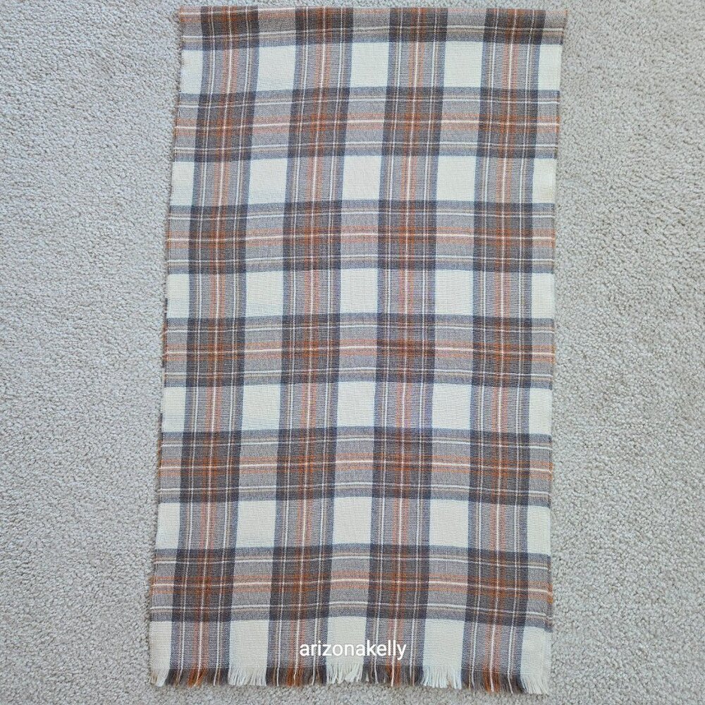 NWOT Johnstons Extra Fine Merino Wool Plaid Scarf Scotland - Picture 3 of 11